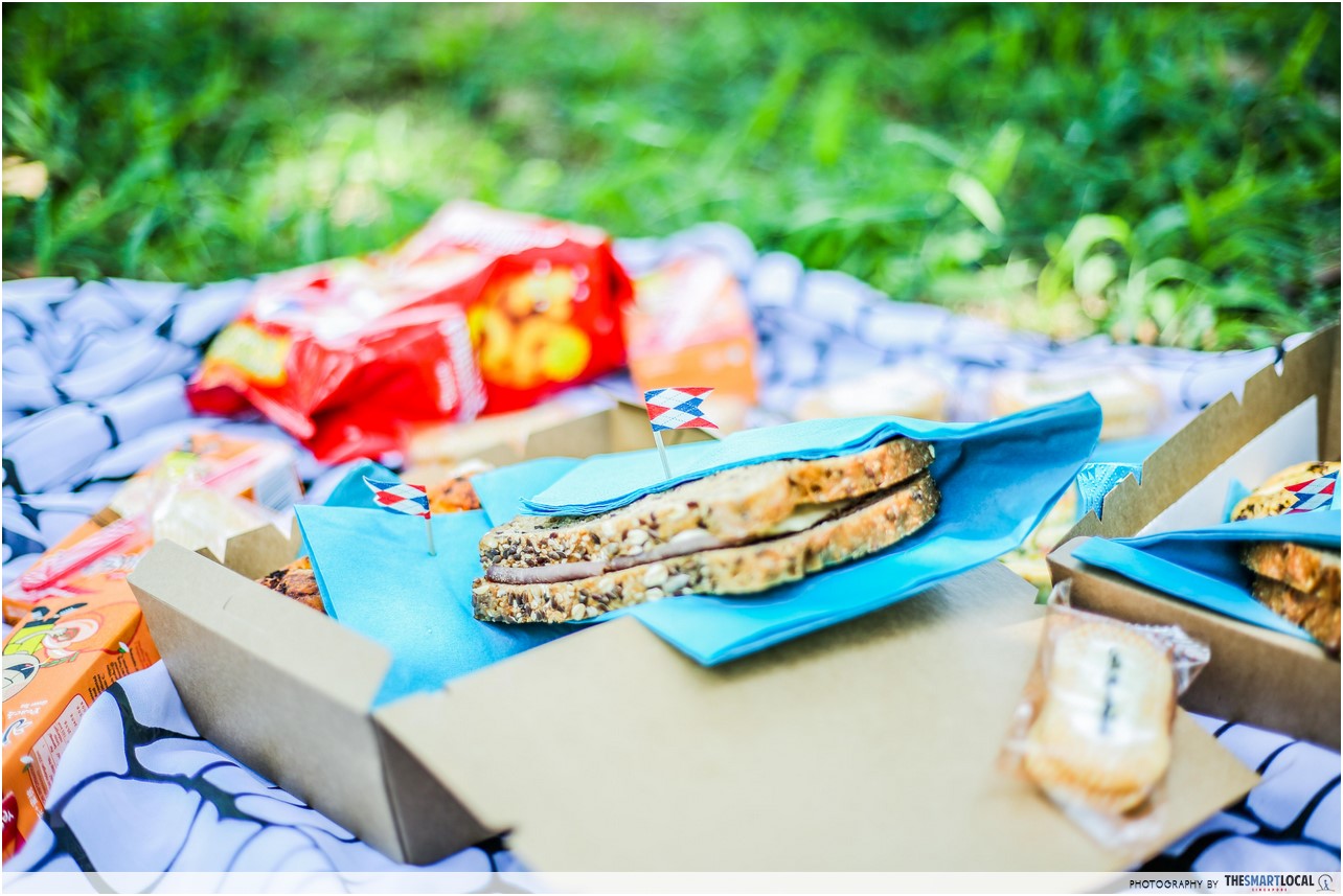 picnic food on lazarus island 