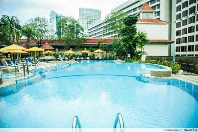 hotel jen swimming pool