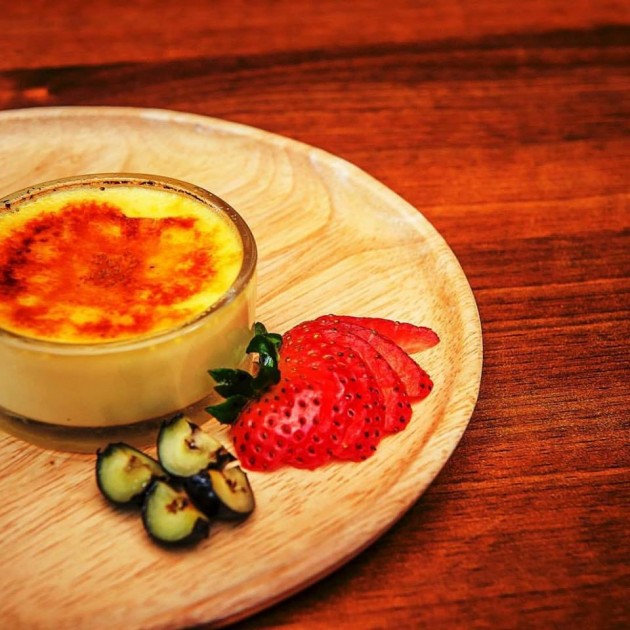 The Quarters' Durian Creme Brulee