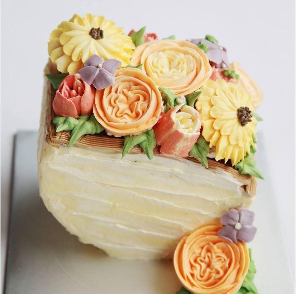 Customised buttercream flower cake from Two Bakers