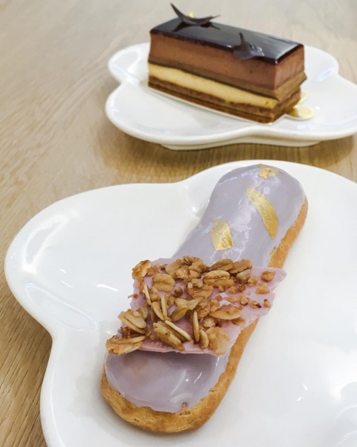 Amiral Atelier, Fig Eclair and Chocolate Mousse Cake