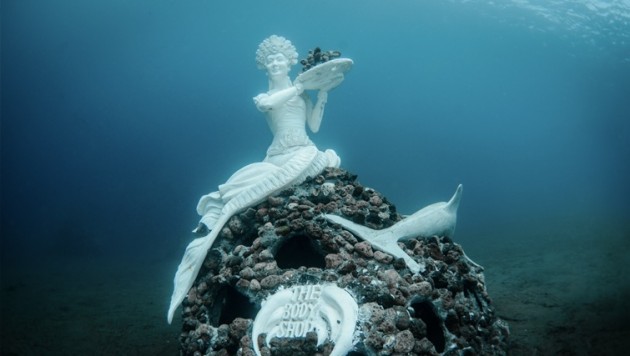 bali living sculpture body shop mermaid artificial reef diving underwater indonesia sculpture