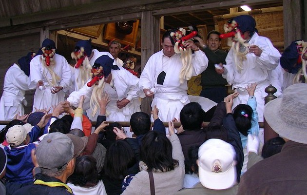 fascinating strange japanese festivals in japan Festival of abusive language Akutai Matsuri