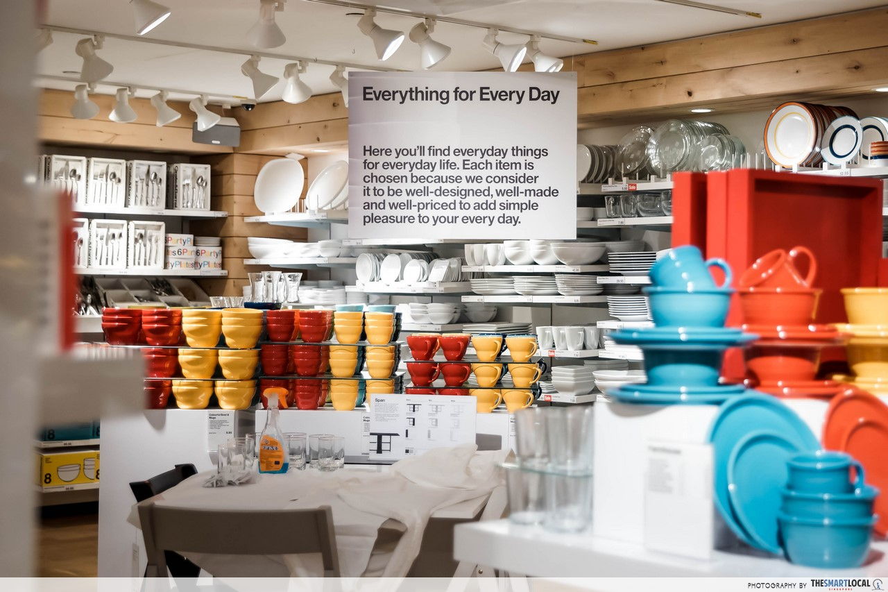 20% off storewide sale at Crate & Barrel in ION Orchard