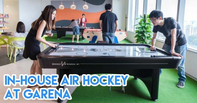 play air-hockey at work 