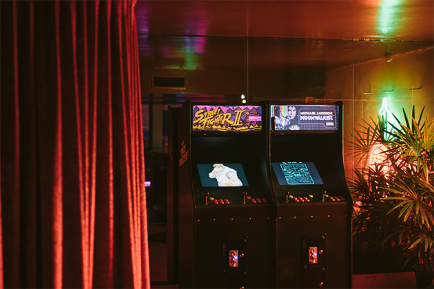 vintage arcade machines at cherry