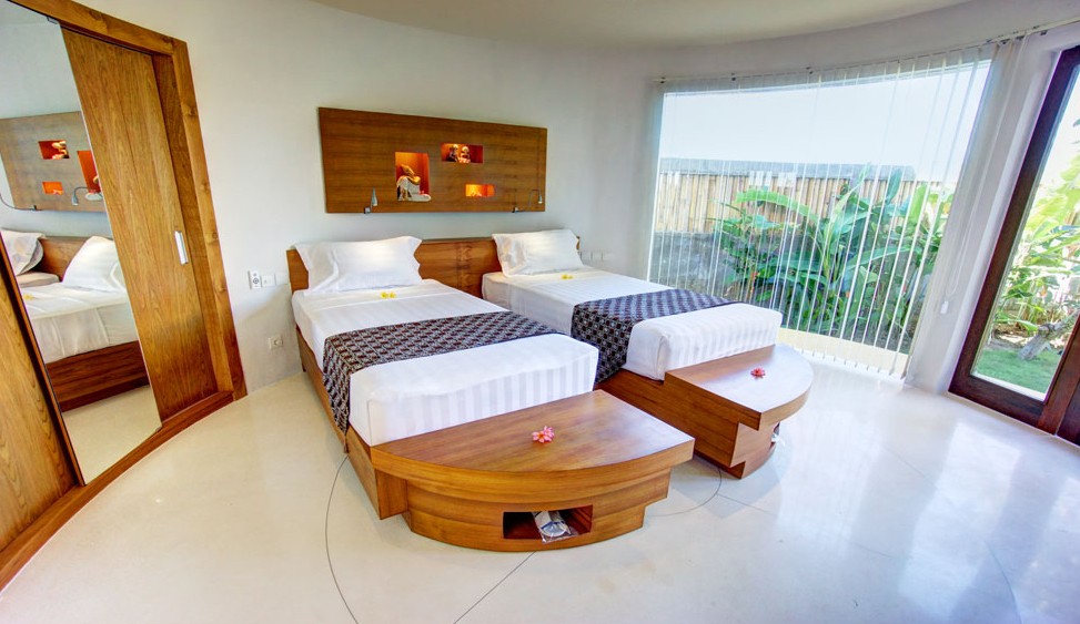Bali Eco-Resorts - Flaoting Leaf Bed