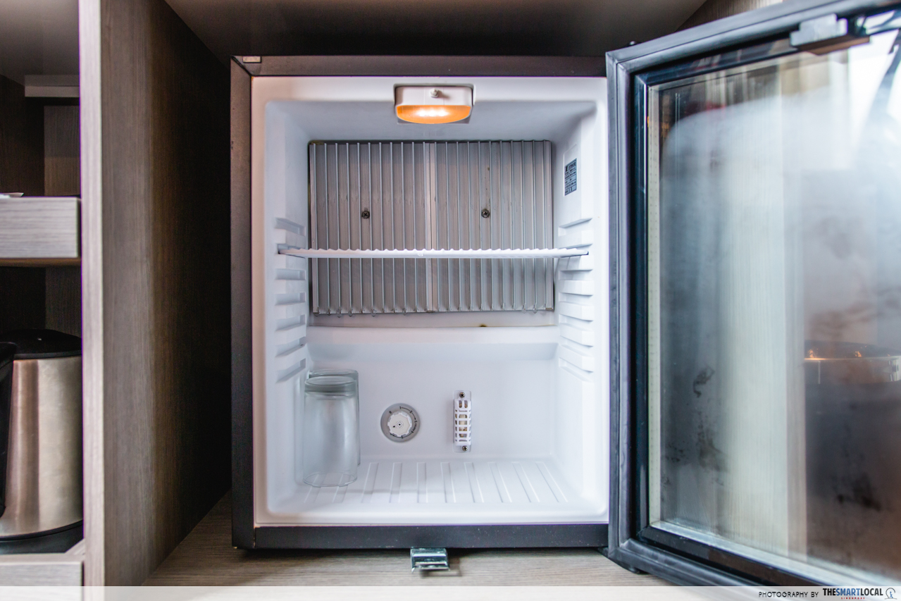 fourpoints-mini-fridge
