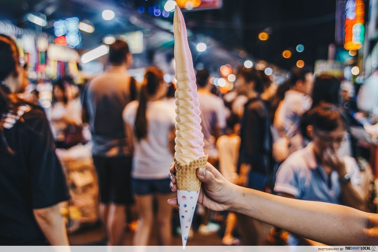 Feng Jia Night Market Taichung long ice cream 