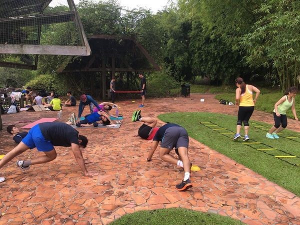 Free fitness groups online Singapore bootcamp training 