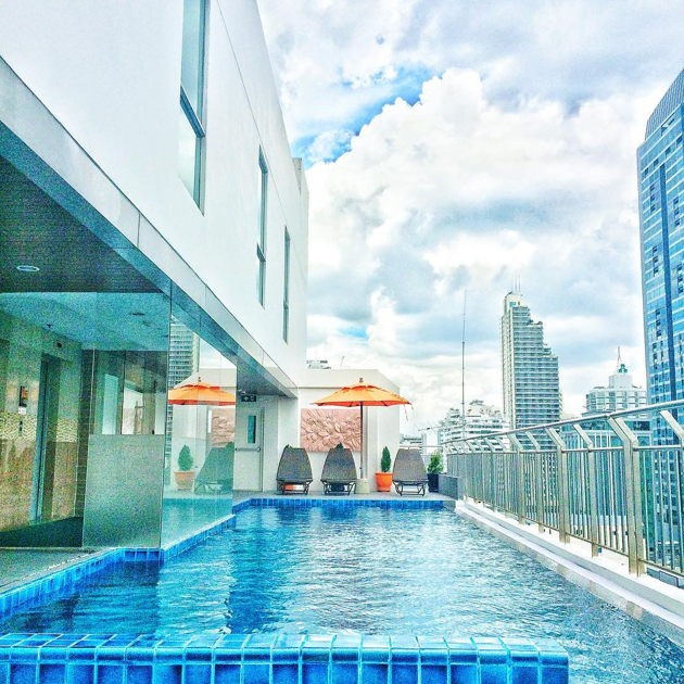 Cheap and romantic couple vacations in Asia Adelphi Forty-Nine hotels with rooftop swimming pool
