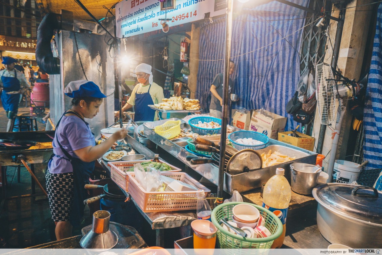 krua porn lamai gravy in noodles chinatown bangkok food