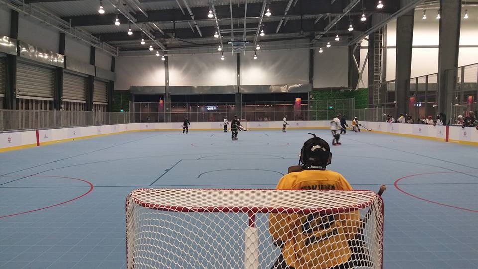 Exercise communities and sports clubs to join for beginners to try new sports Singapore Inline Hockey 