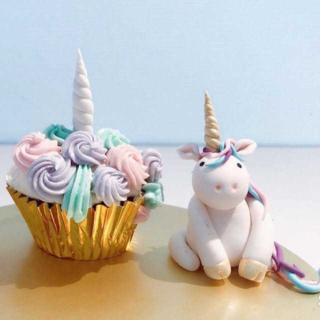 obscure cafes - unicorn cupcake