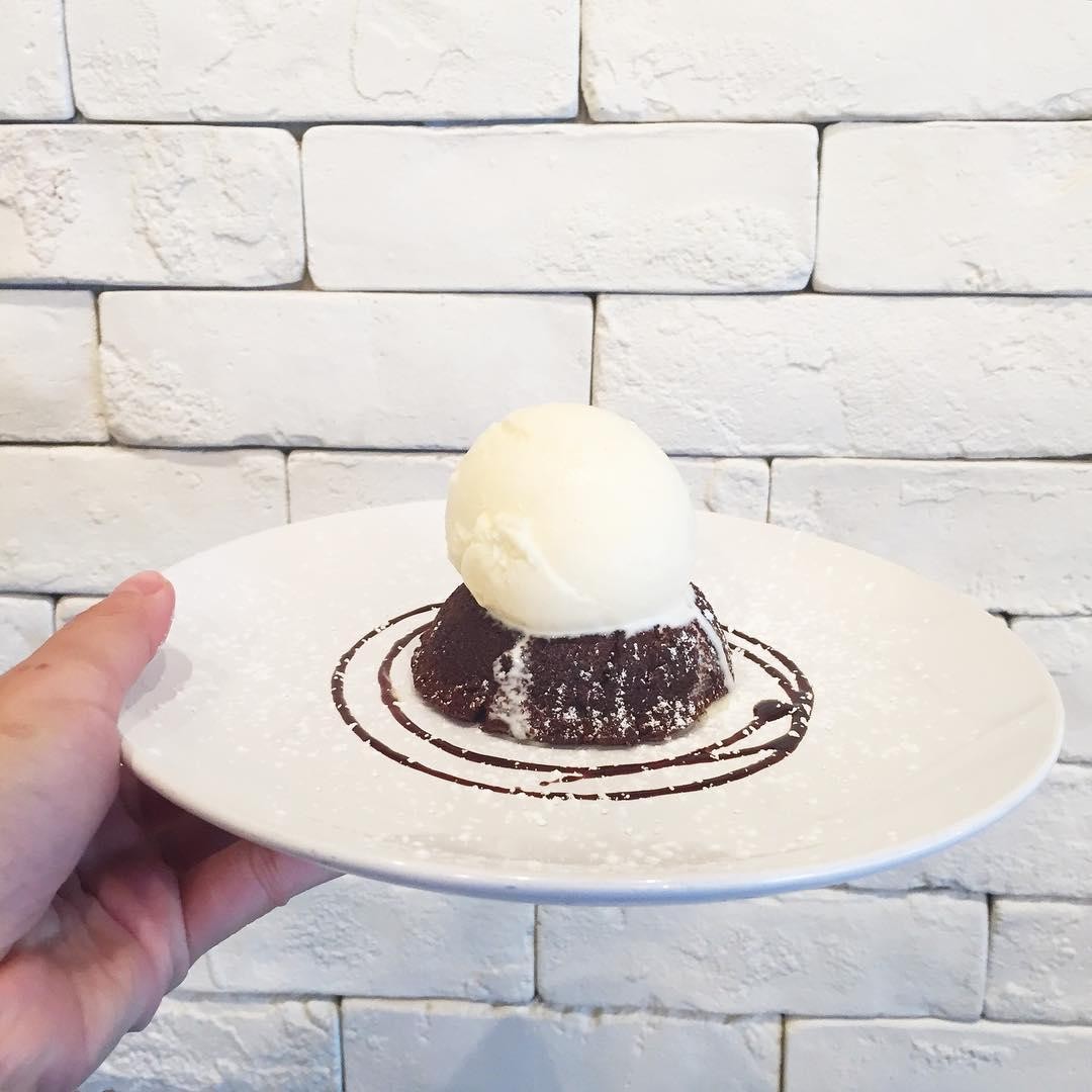Obscure cafes - chocolate lava cake