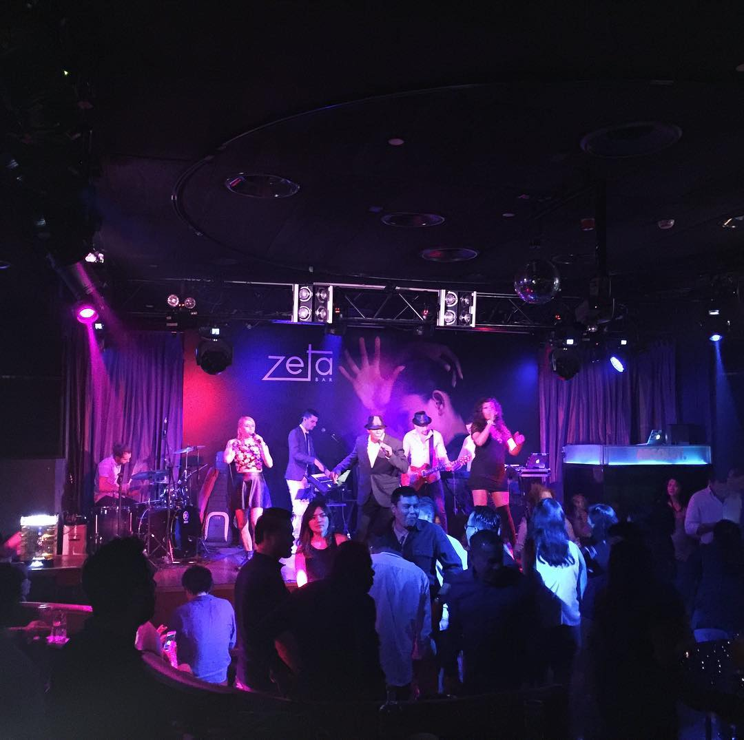 KL nightclubs (11) - Zeta stage performers
