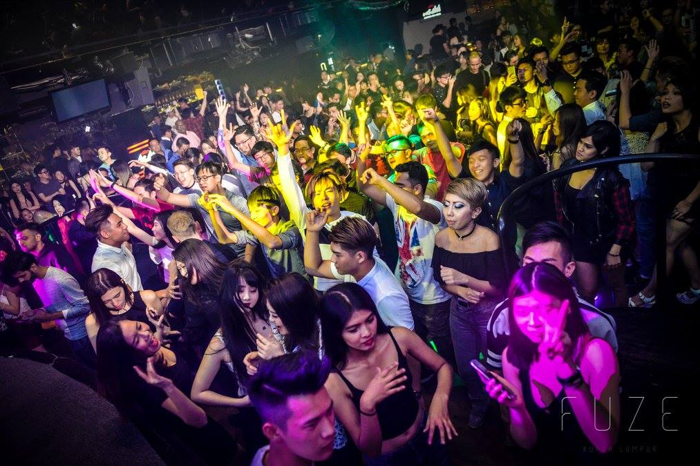 KL nightclubs (13) - Fuze Club crowd