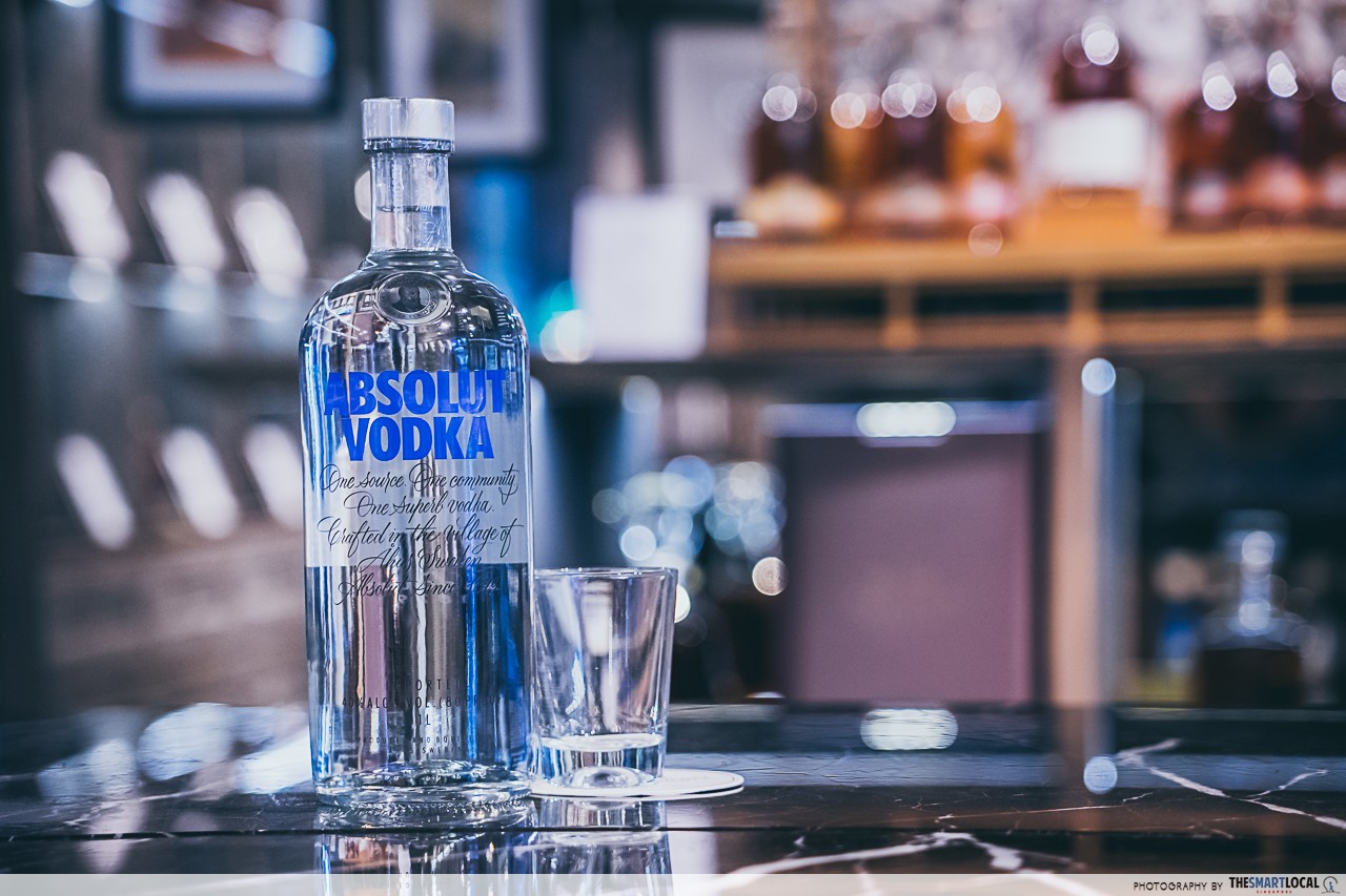 iShopChangi Absolut Vodka Blue (1L) 