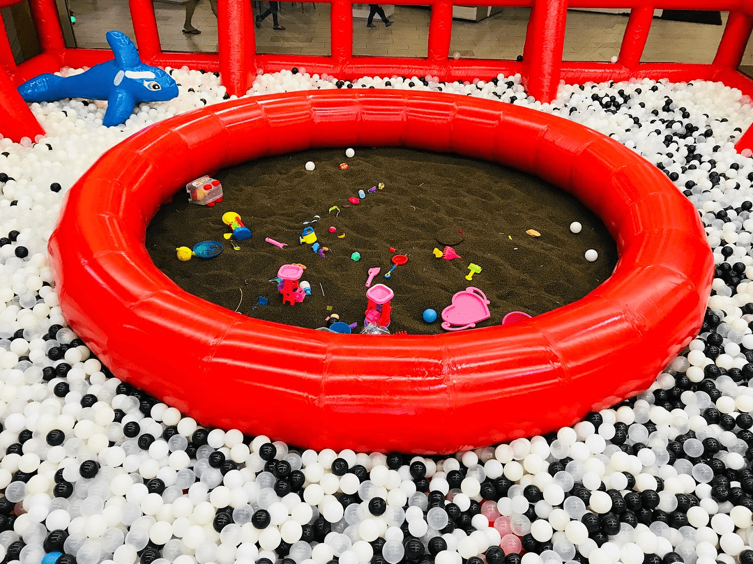 my little giant - Cassia Seed Play ball pit 