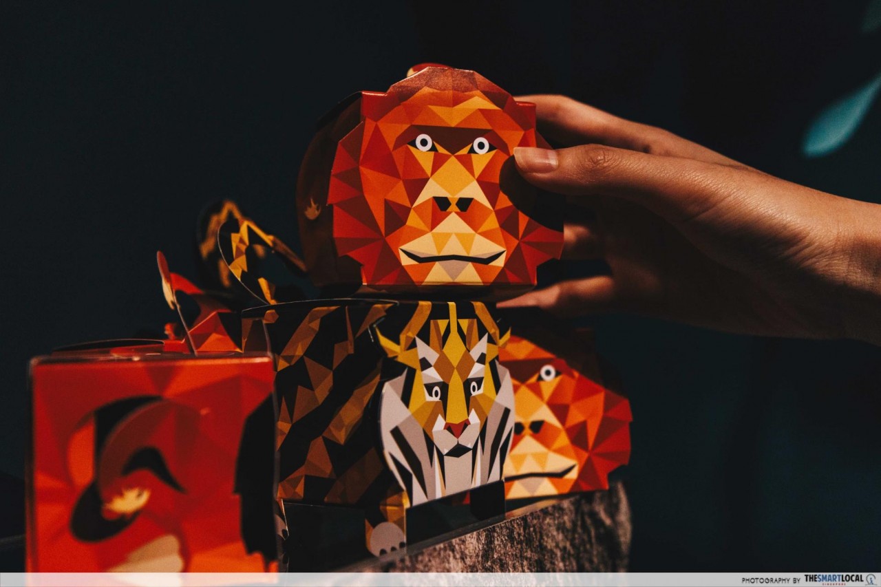 Papercraft tigers at Treasures of the Natural World