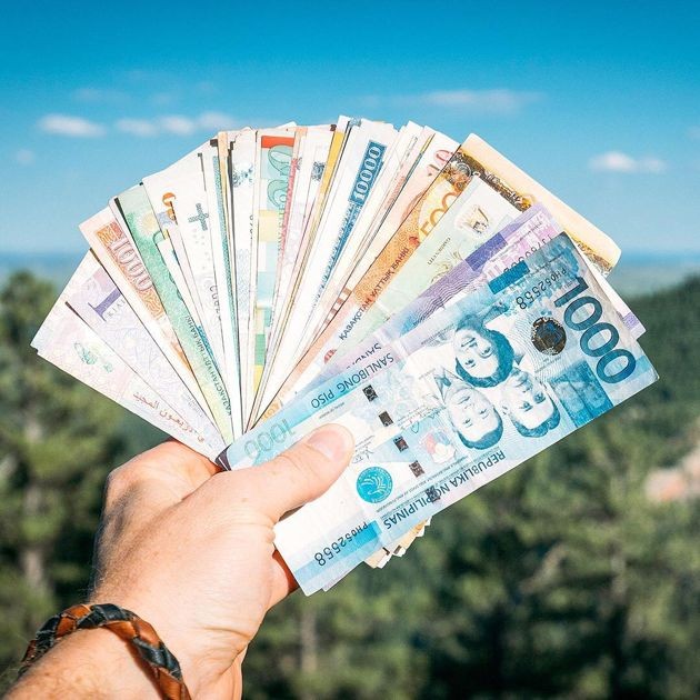 Travel budget tips around Europe - multi-currency card