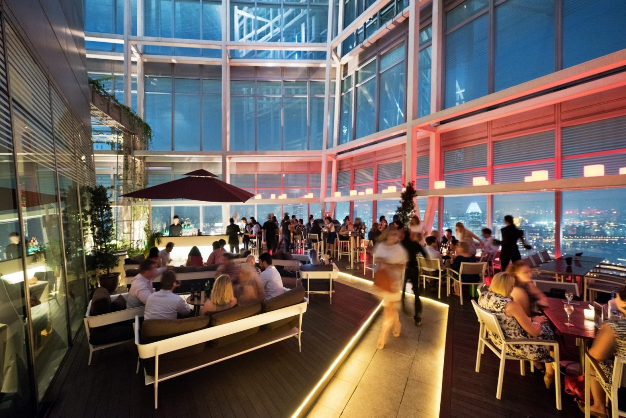 10 Restaurants With Unblocked Views Of Singapore To Impress Your Date ...