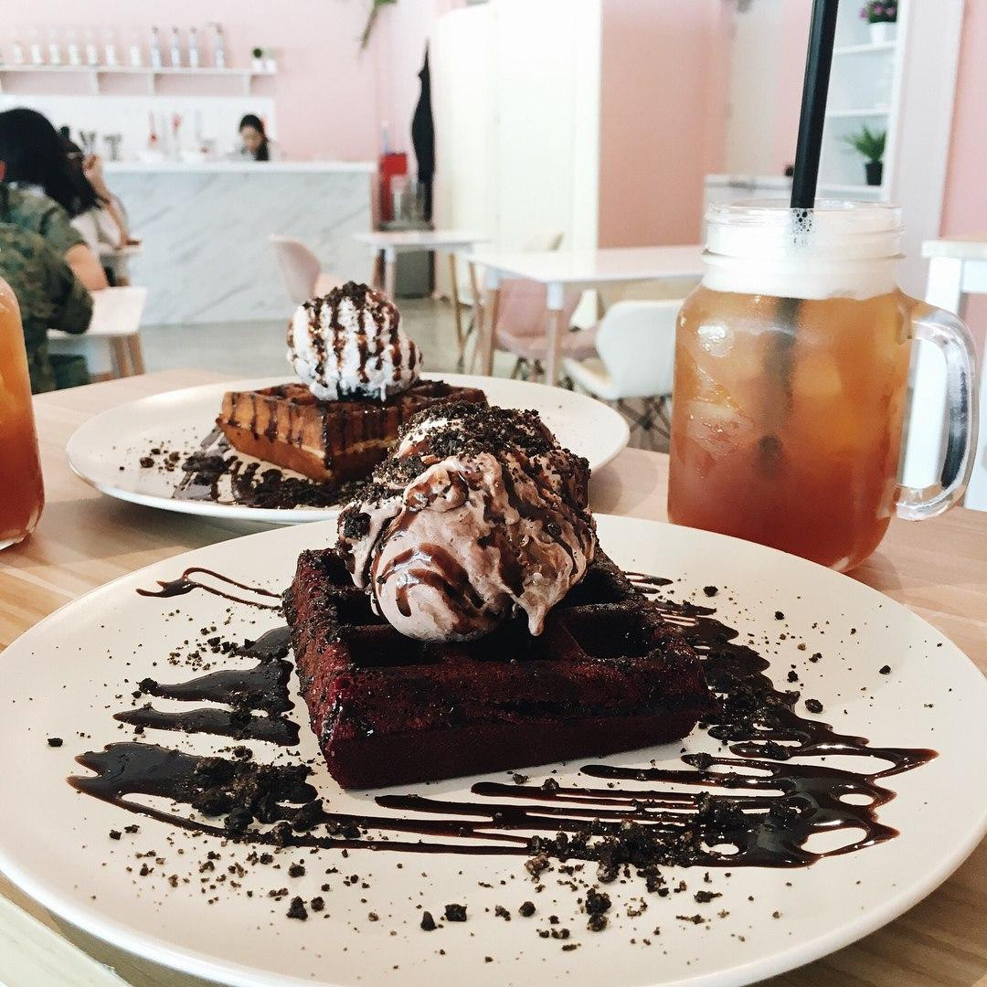 7 Millennial Pink Cafes & Restaurants In Singapore To Visit With Your