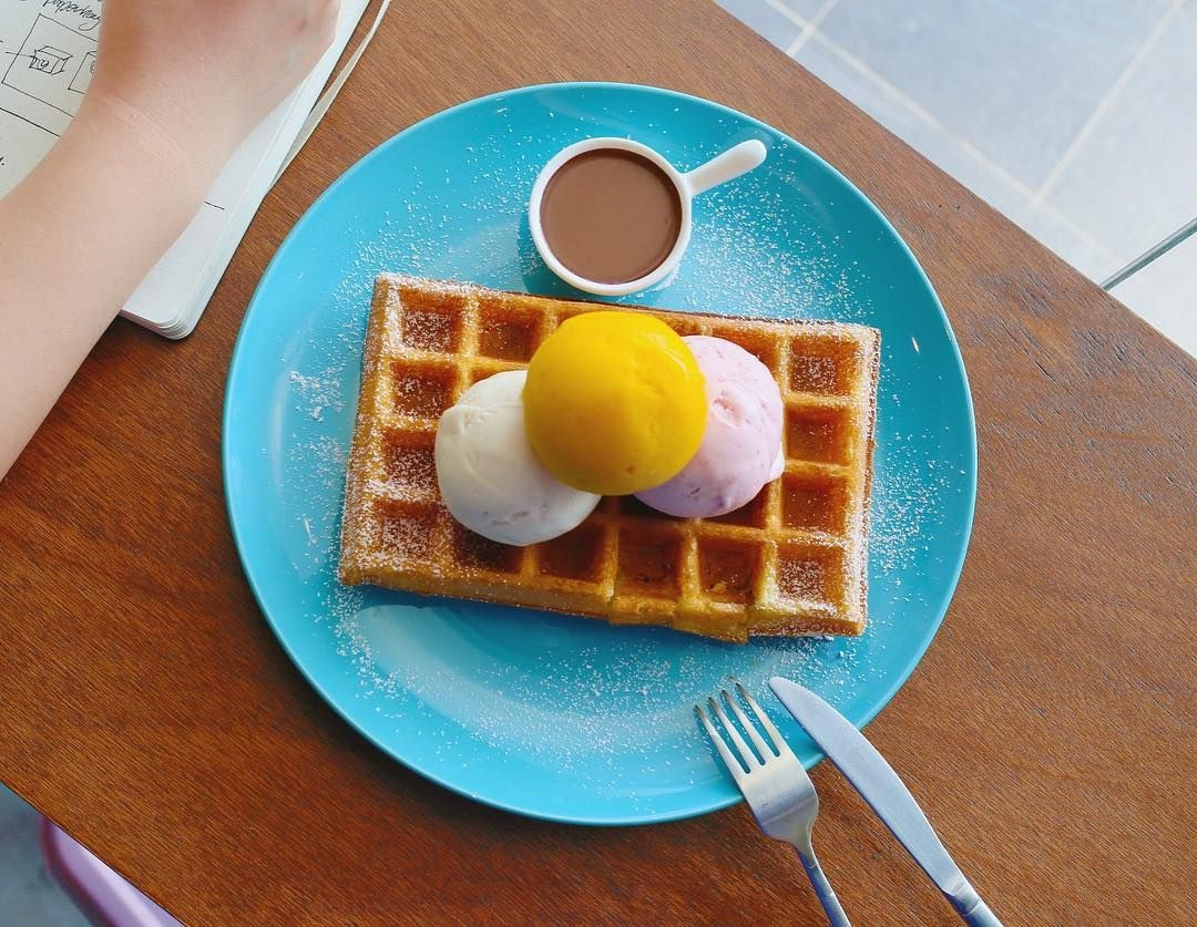 9 LateNight Ice Cream & Waffle Cafes In Singapore To Quell Your 2AM