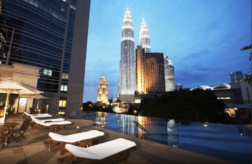 9 Hotels in Kuala Lumpur With Infinity Pools For Short Getaways From