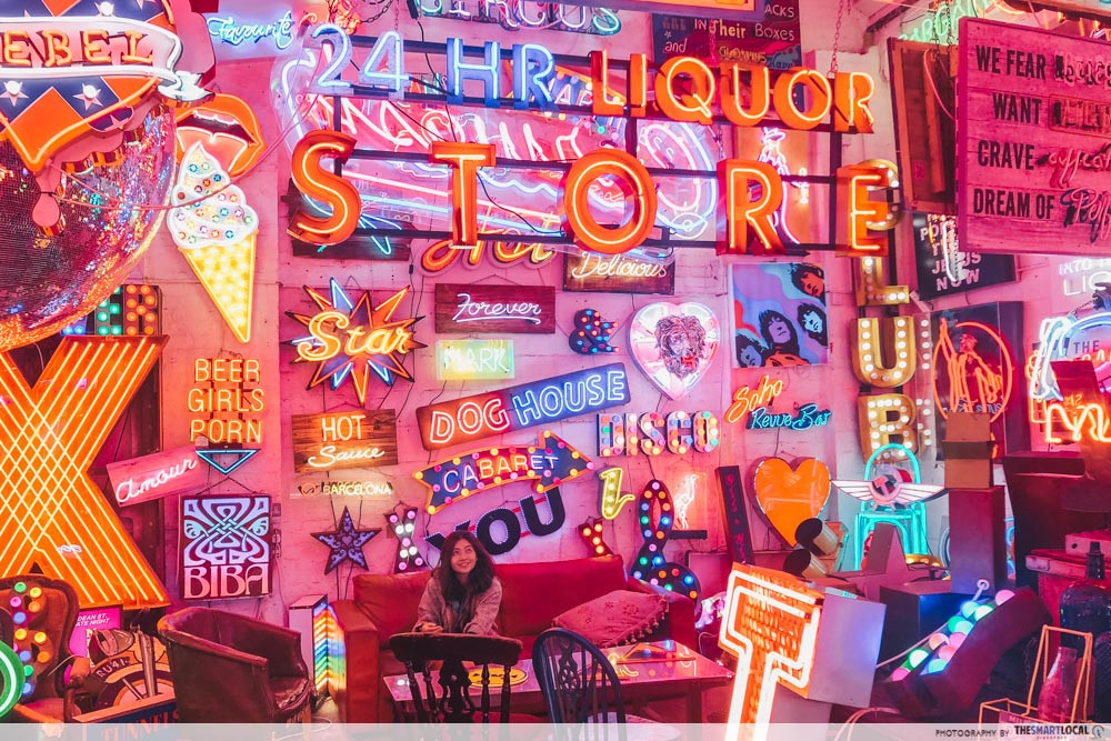 10 Secret Things To Do In London Neon Lights Cafe, Underground Toilet