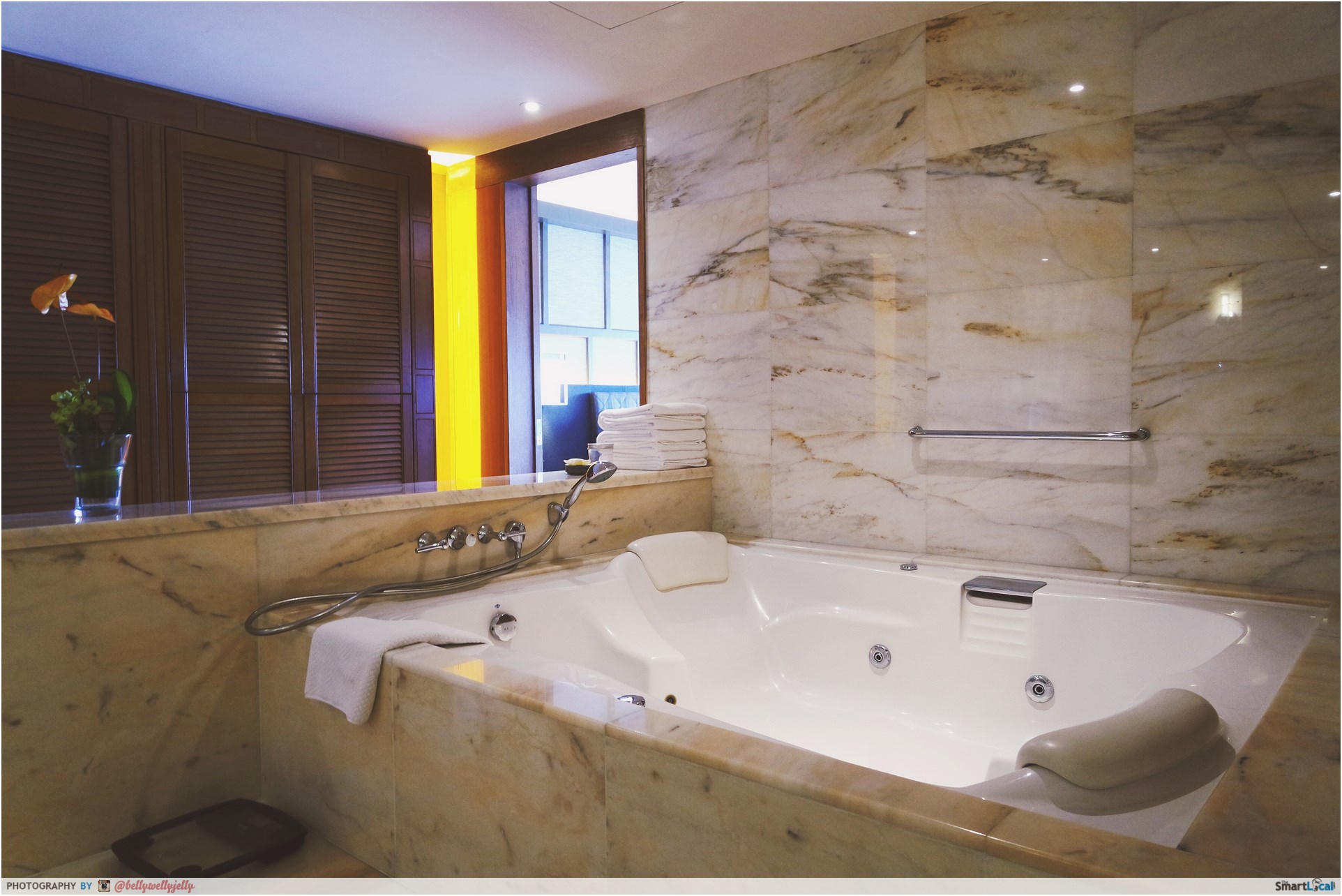 Hiuweny Bathtub Hotel Singapore, Hotels With Big Bathtubs