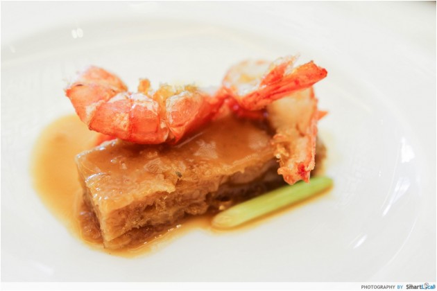 A sample serving of the Sautéed Prawn with Dried Fish Maw