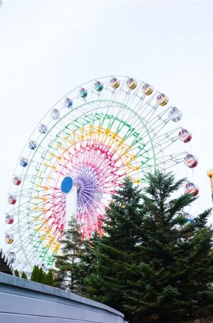 colourful ferris wheel