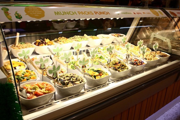 10 Best Salad Bars To Make You Eat Like A Rabbit