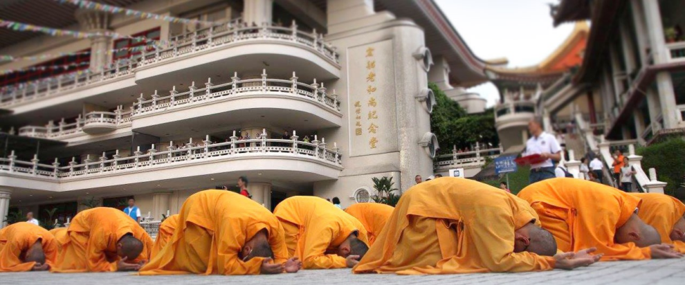 Vesak Day Celebrations In Singapore