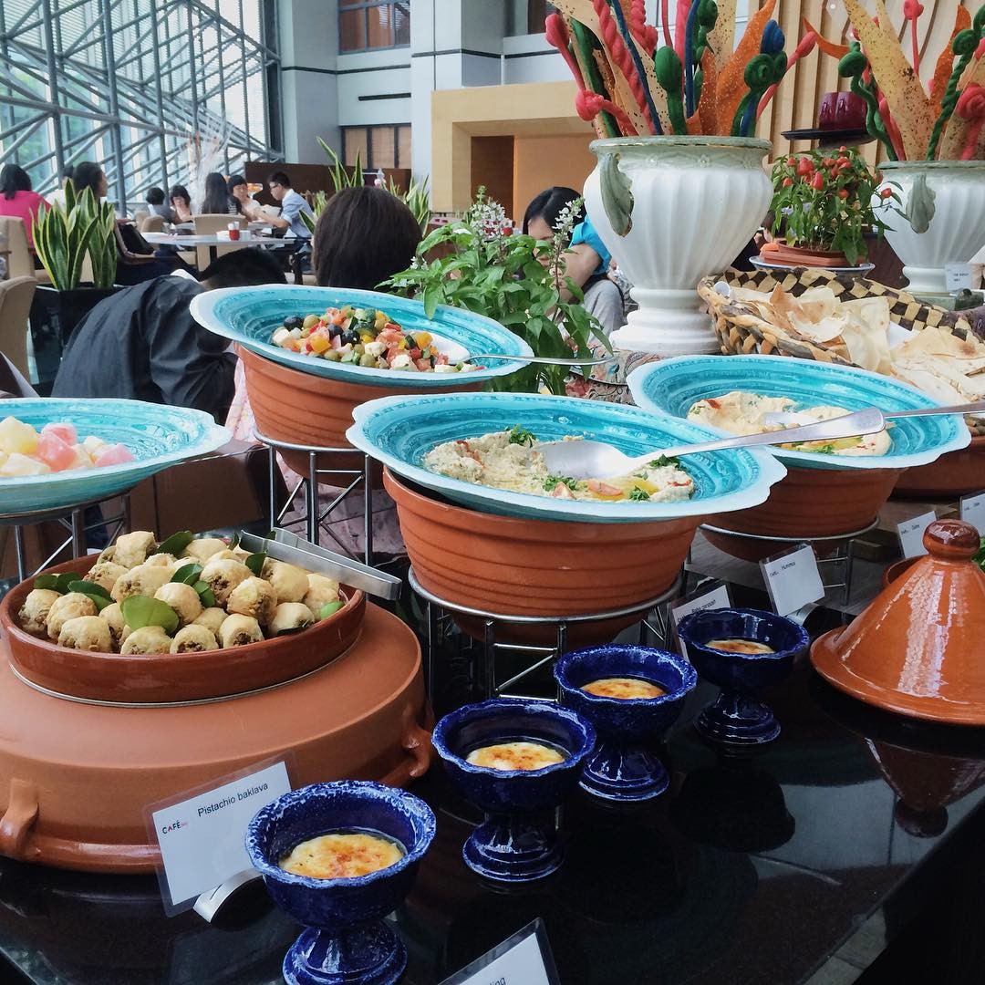 10 Most Popular Hotel Buffets in Singapore Every Food Lover Needs To