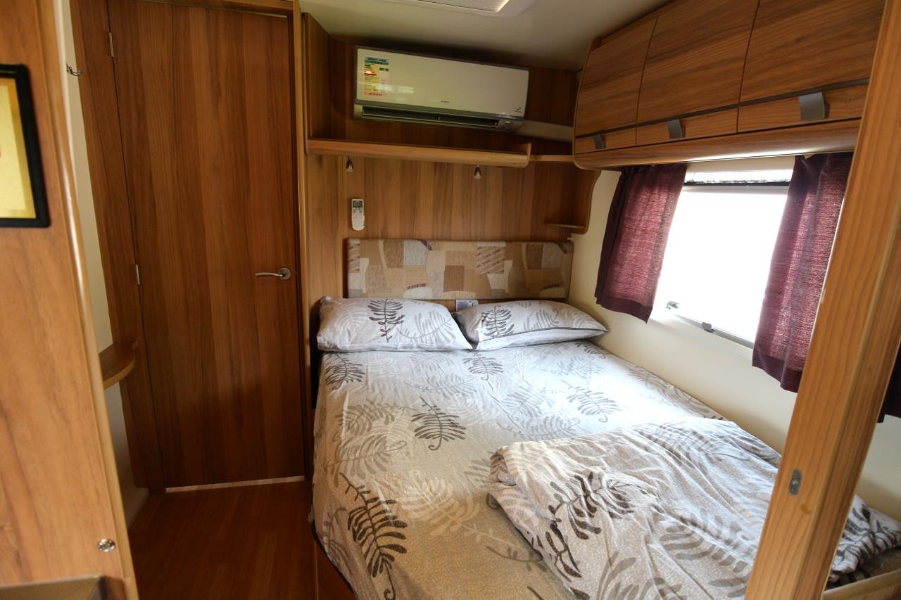 Caravans Bedroom