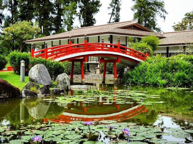 Quirky bridges Singapore Japanese Garden