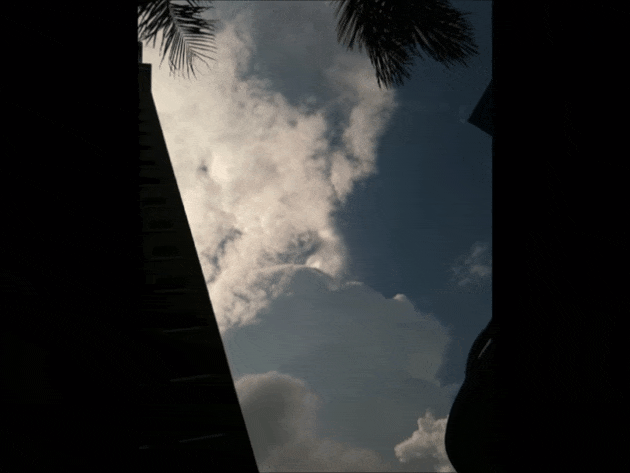 cloud crown flash jumping sundog sky pulsating singapore strange