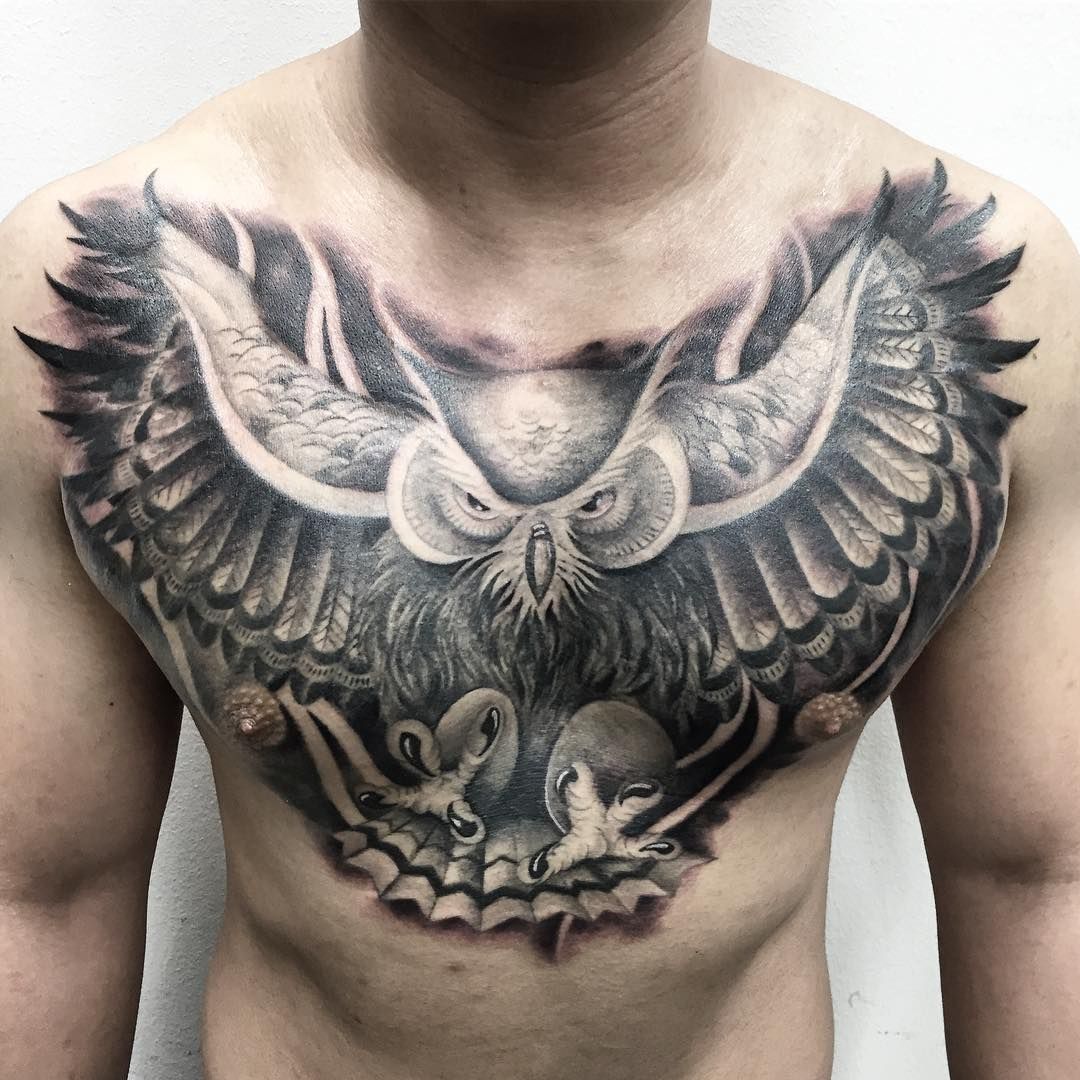 Agus Tan realistic grey and black tattoo