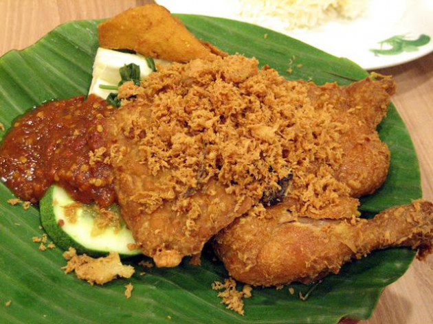 ayam penyet singapore javenese smashed chicken
