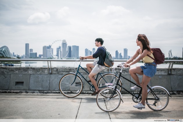 cycle alongside the modern singapore skyline