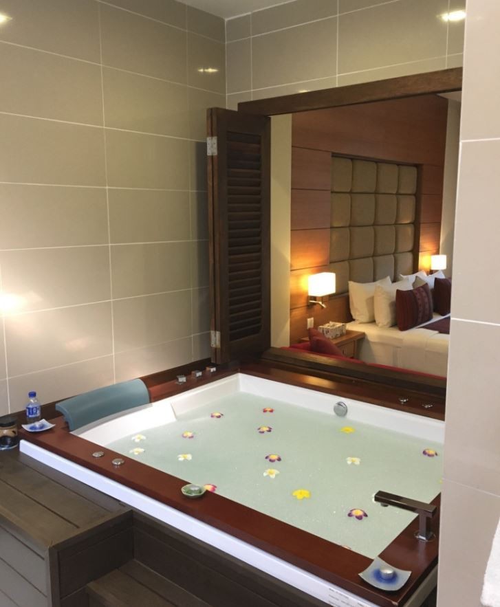 Hotels With Private Jacuzzi In Room Near Me | Enredada - Hotel With Jacuzzi In Room Kl