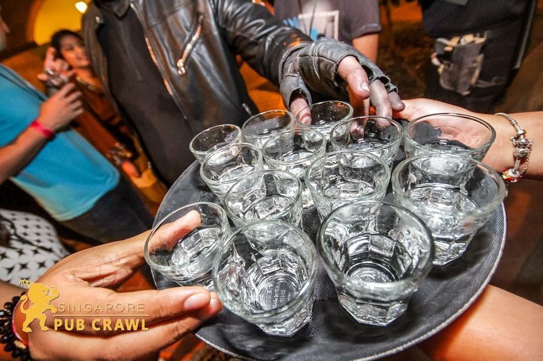 Go on a pub crawl and enjoy 4 shots for only $5