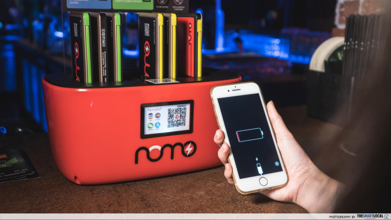 nomo phone charger