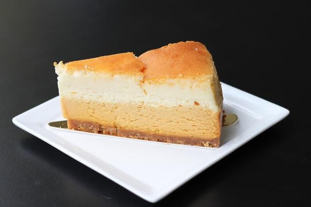 obscure cafes - salted caramel cheesecake