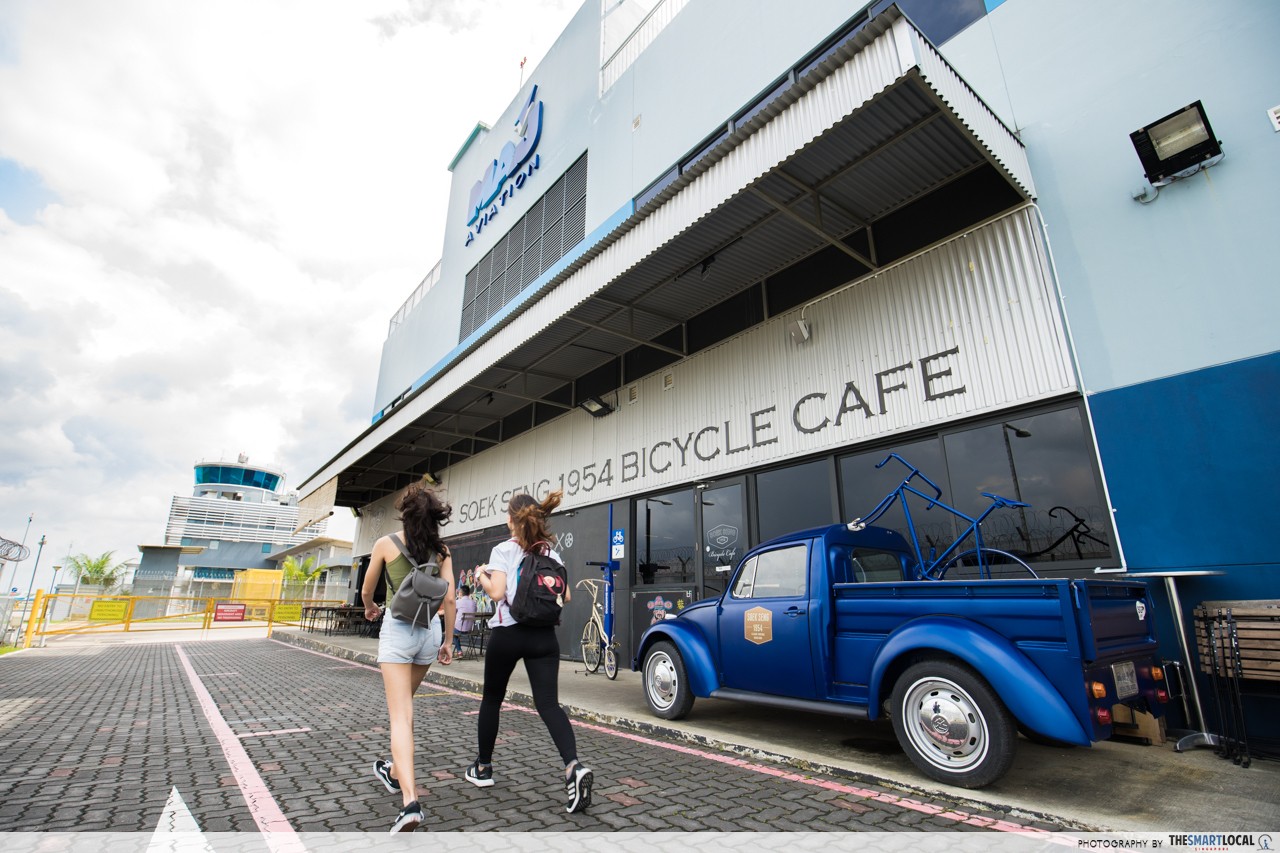 Seletar bicycle-themed cafe