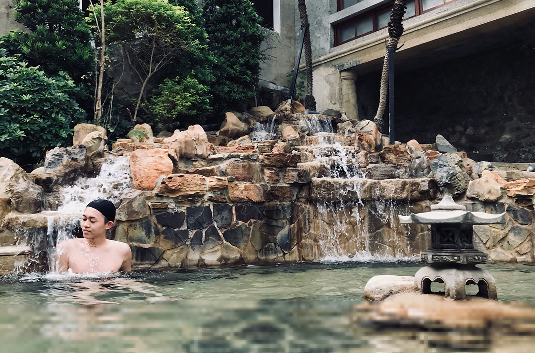 Qingquan hot spring