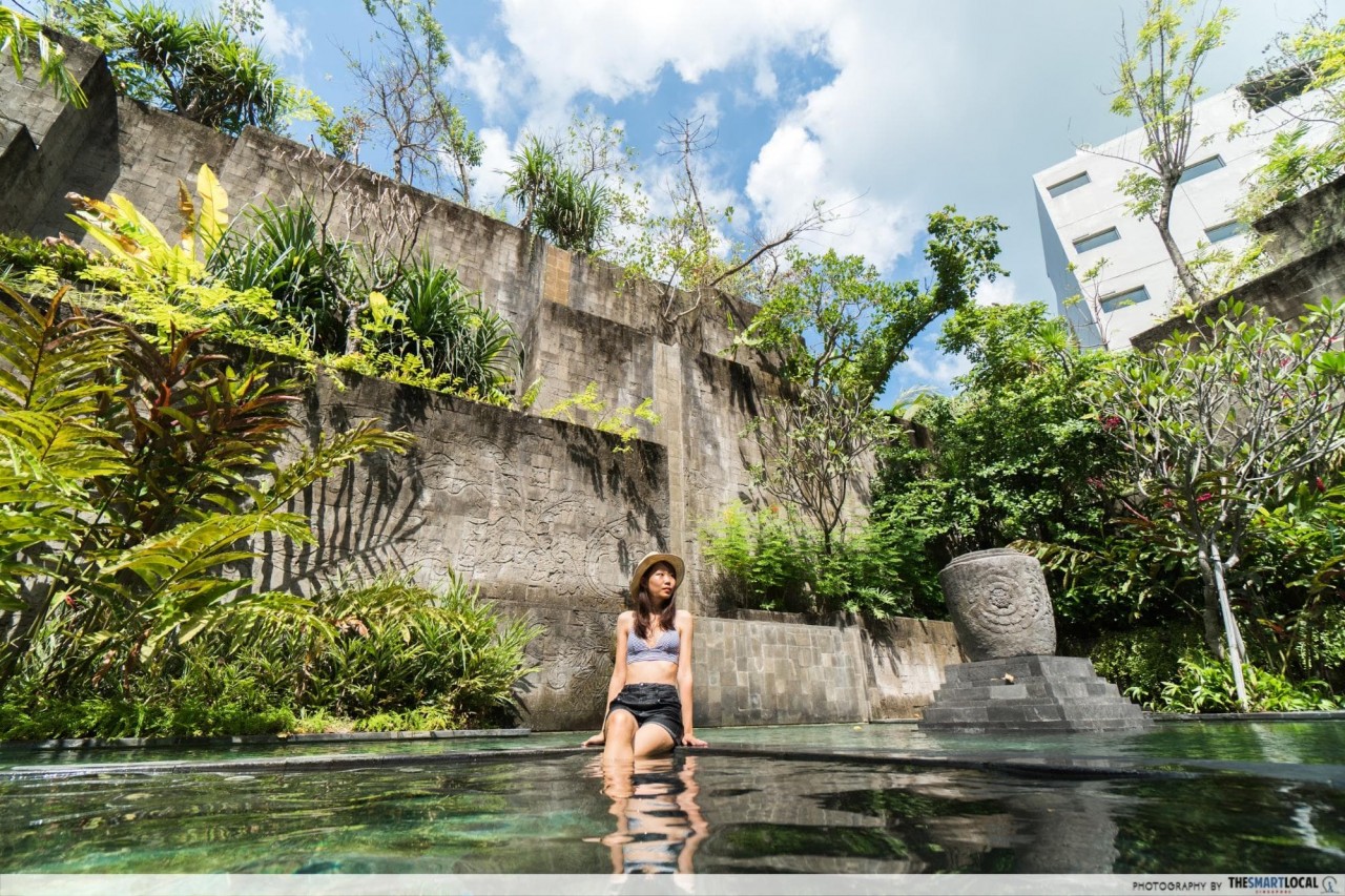 hotel indigo bali - jacuzzi in secret garden pool 
