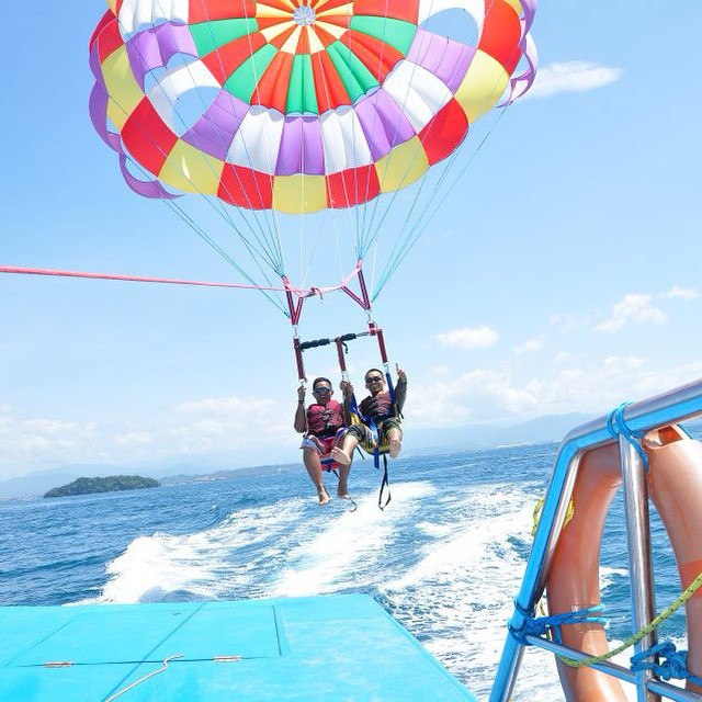 manukan island kota kinabalu watersports parasailing